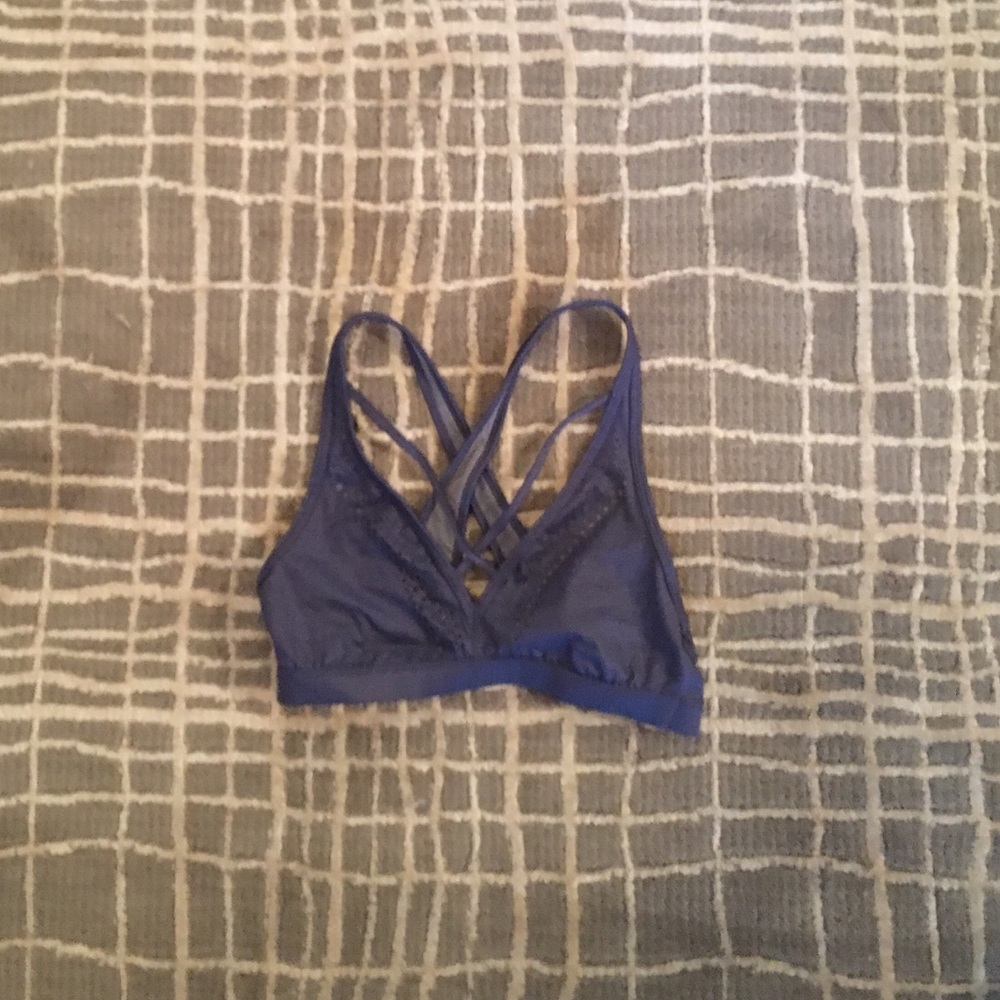 Victoria’s Secret Strappy Min Support Sports Bra M